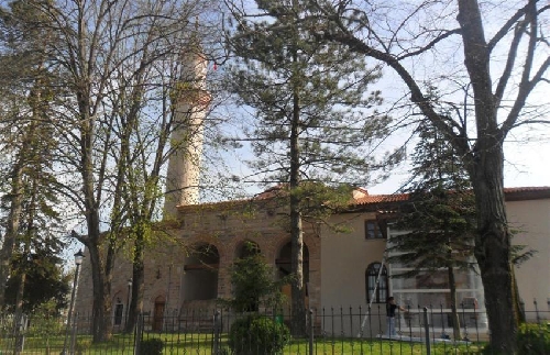 baba-sultan-camisi-ve-turbesi