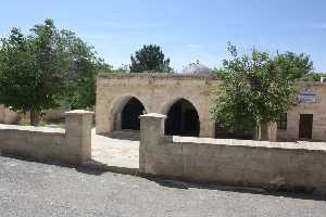 abuzer-gaffari-turbesi