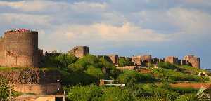 diyarbakir-kalesi-ve-hevsel-bahceleri