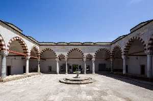 ikinci-bayezid-kulliyesi-saglik-muzesi