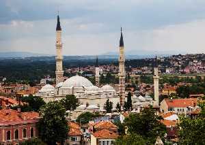 uc-serefeli-cami