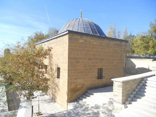 arap-baba-mescidi-ve-turbesi