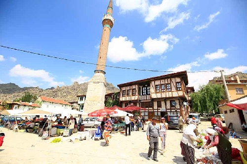 kilic-minaresi
