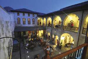 gaziantep-tarihi-gumruk-han-yasayan-muze