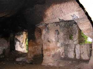 acisu-kaya-kilise
