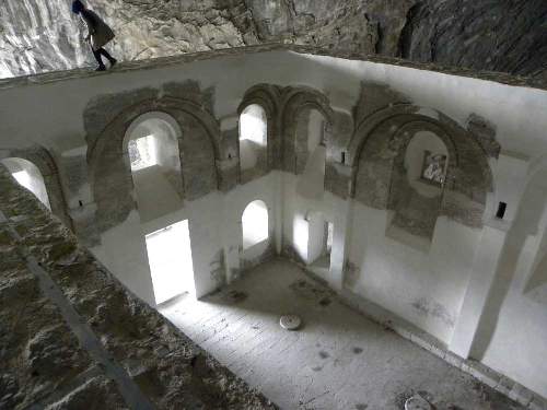 sebinkarahisar-meryem-ana-manastiri