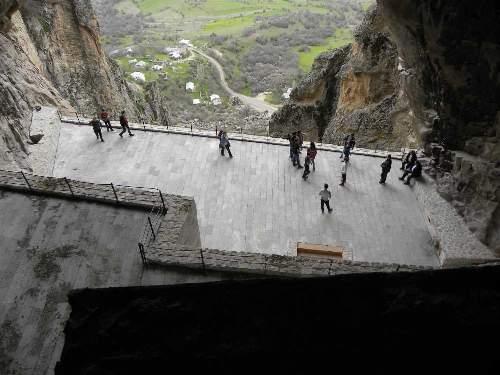 sebinkarahisar-meryem-ana-manastiri