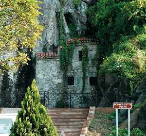 meryem-ana-kaya-kilise