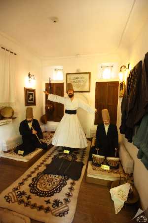 mevlevi-turbe-camii