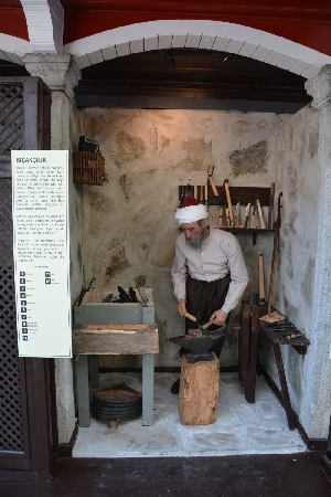 kurtulusa-giden-yolda-inebolu-kent-muzesi
