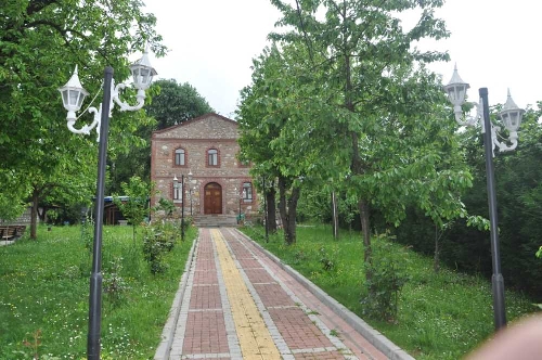 hikmetiye-camii