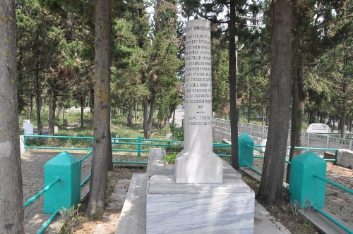 yahya-kaptan-anit-mezari