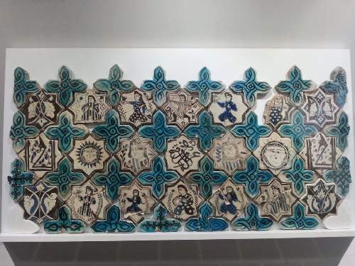 karatay-medresesi-cini-eserler-muzesi
