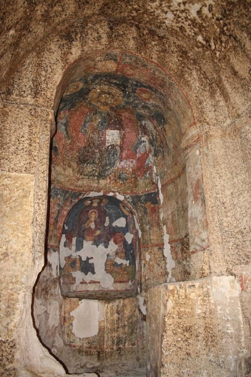tatlarin-kilisesi-ve-yeralti-sehri