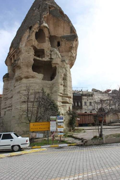 roma-kalesi-ve-mezari