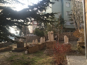 kemal-ummi-turbesi