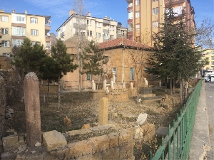 kemal-ummi-turbesi