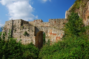 unye-kalesi-kaya-mezari