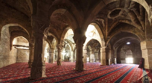 divrigi-ulu-cami-ve-darussifasi