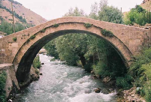 kirmizi-kopru