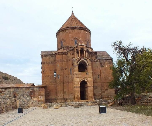 akdamar-anit-muzesi-kilisesi