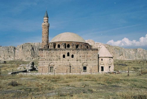 husrev-pasa-camii-ve-kulliyesi
