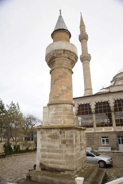 candir-sahruh-bey-mescidi