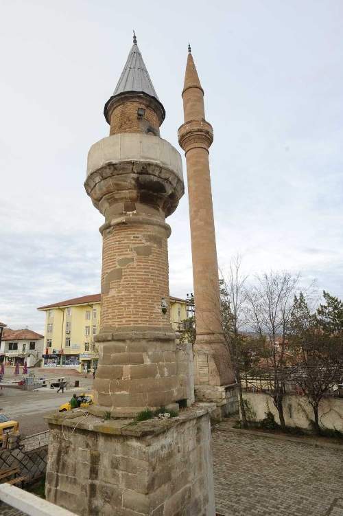 candir-sahruh-bey-mescidi