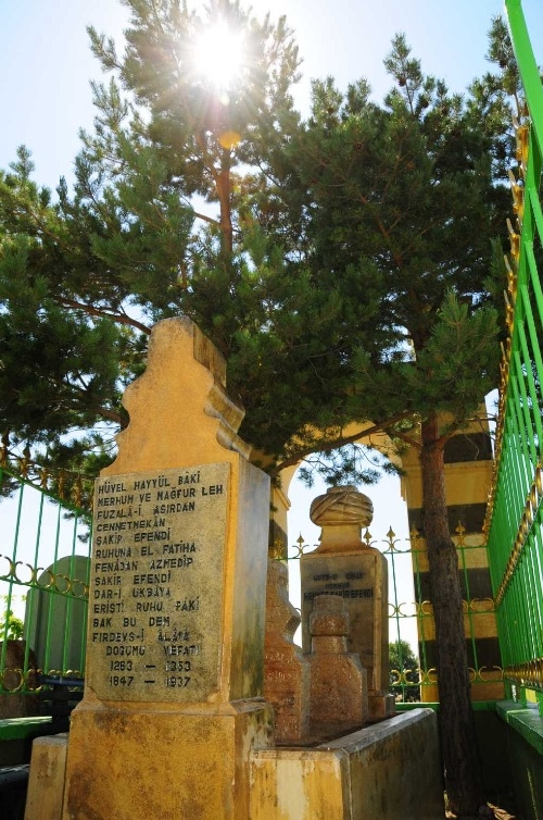 gedikhasanli-sakir-efendi-turbesi