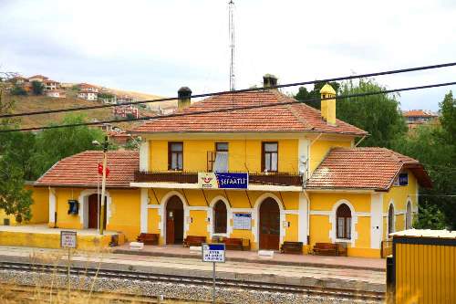 sefaatli-tren-istasyonu-binasi
