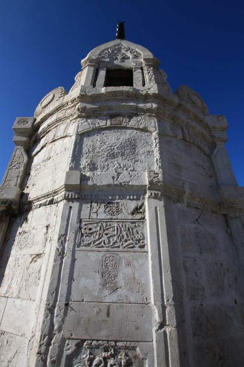 hamidiye-saatli-cesmesi