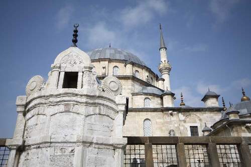 hamidiye-saatli-cesmesi