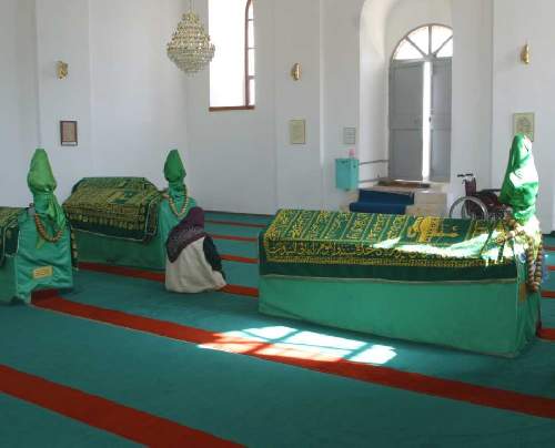 osmanpasa-emirci-sultan-turbesi