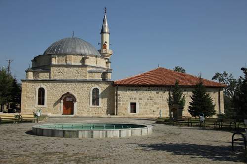 osmanpasa-emirci-sultan-turbesi