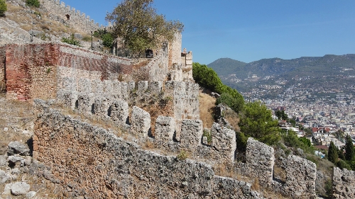 alanya-kalesi-ana-giris-kapisi-ve-burc-yapisi