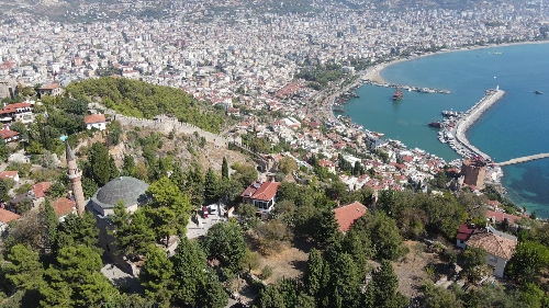 alanya-kalesi-ana-giris-kapisi-ve-burc-yapisi