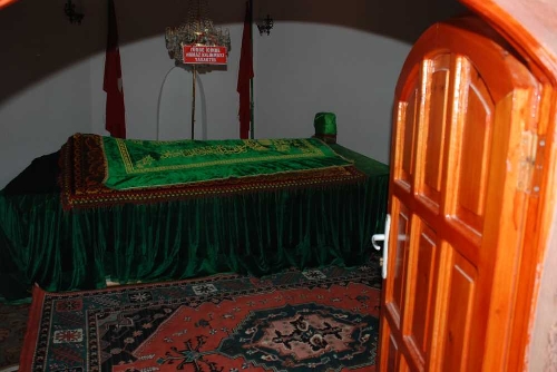 hasandede-camii-ve-turbesi